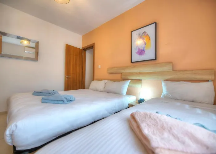 2Bedroom With Large Terrace In Paceville Jpor1-1